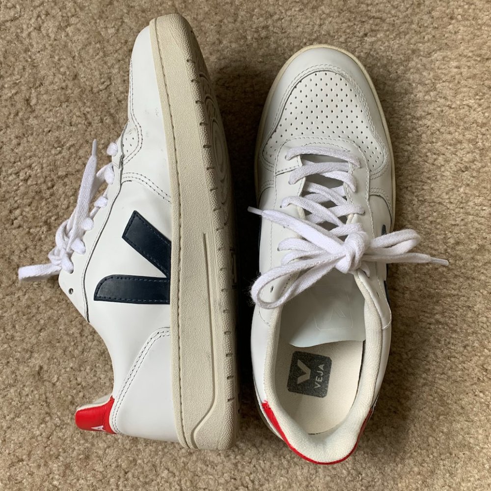 Veja V-10, Red and Navy